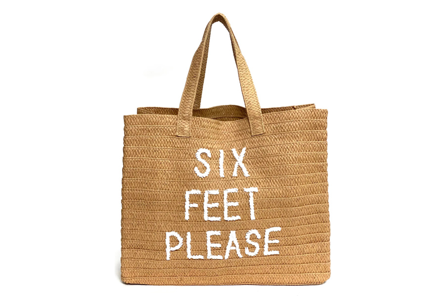 10 fashionable beach totes we absolutely love this summer
