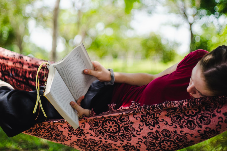Here’s the one brilliant tip that got my reluctant teen reading more. And, the books that helped.