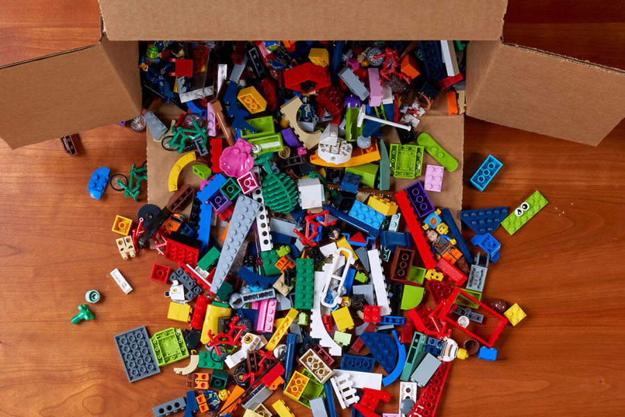 New LEGO Replay lets you donate your used bricks to kids in need. And it’s so easy!