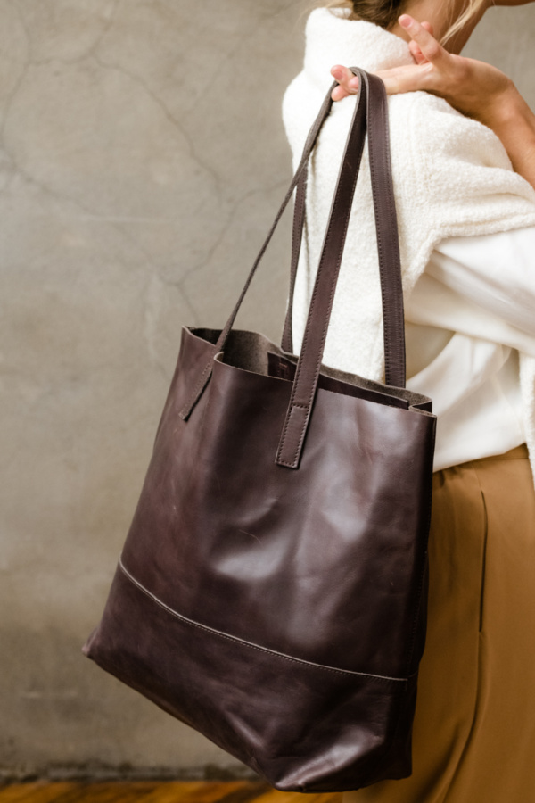 Mamuye tote from Able is a great mother-in-law gift that gives back in beautiful ways Mamuye tote from Able is a great mother-in-law gift that gives back in beautiful ways