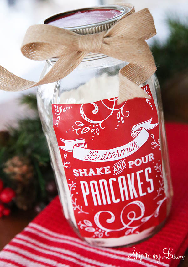 Pancake mix mason jar gifts from Skip to my Lou