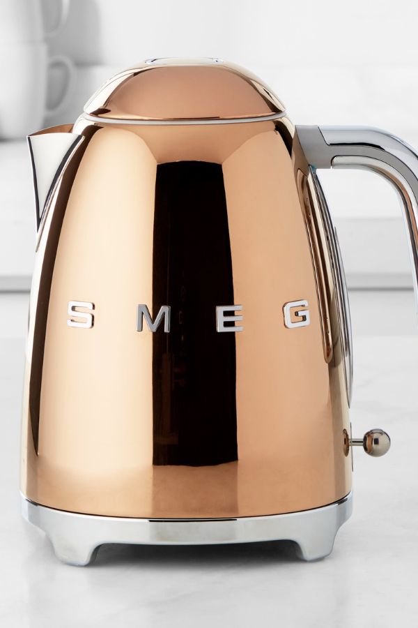 Looking for a thougtful mother-in-law gift? This limited-edition SMEG electric kettle is gorgeous. Looking for a thougtful mother-in-law gift? This limited-edition SMEG electric kettle is gorgeous.