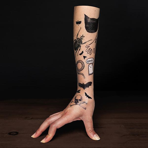 Non-candy Halloween treats: Graveyard set | Tattly